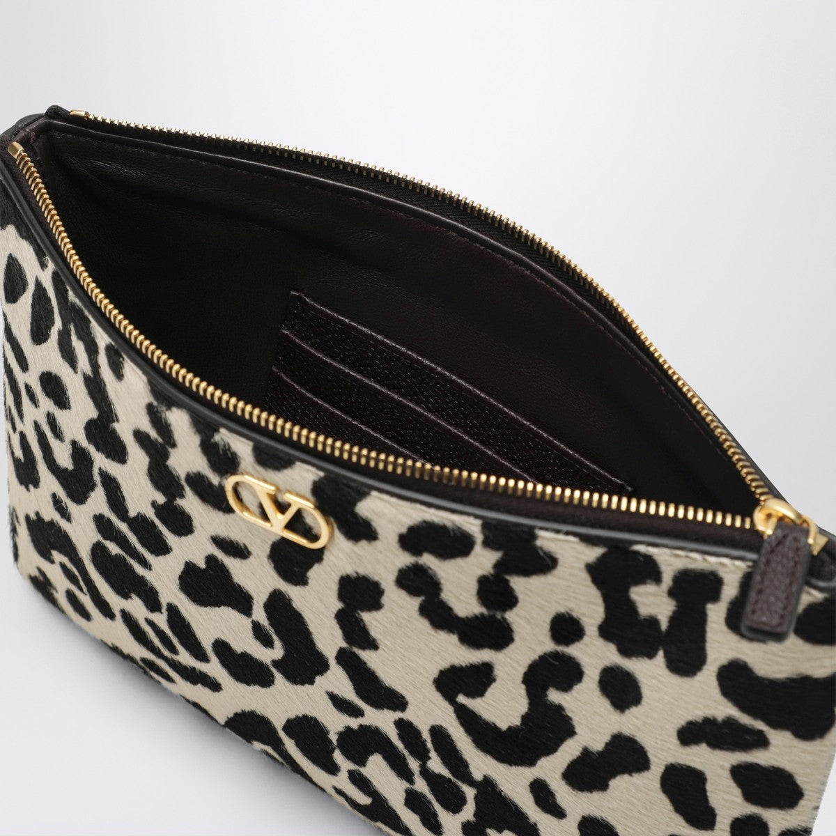 Valentino Garavani Valentino Garavani Animal-print pony-effect VLogo Signature pouch