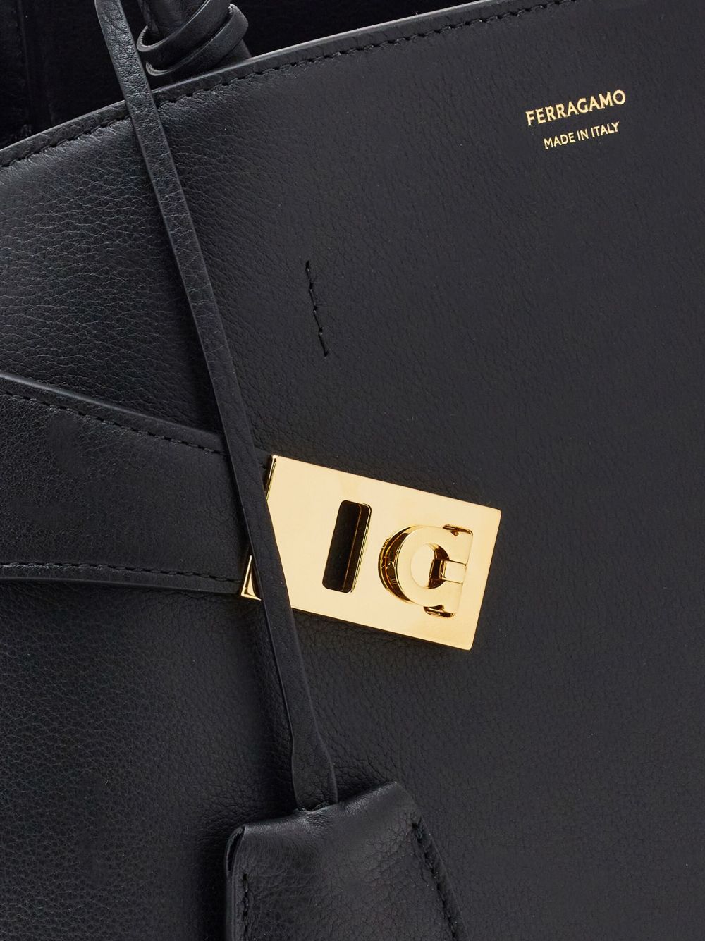 Ferragamo Ferragamo Medium Hug Gancini-buckle tote bag