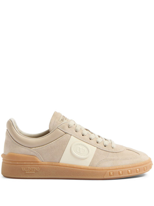 Valentino Garavani Valentino Garavani Upvillage Low Top Sneaker in Split Leather and Nappa Calfskin