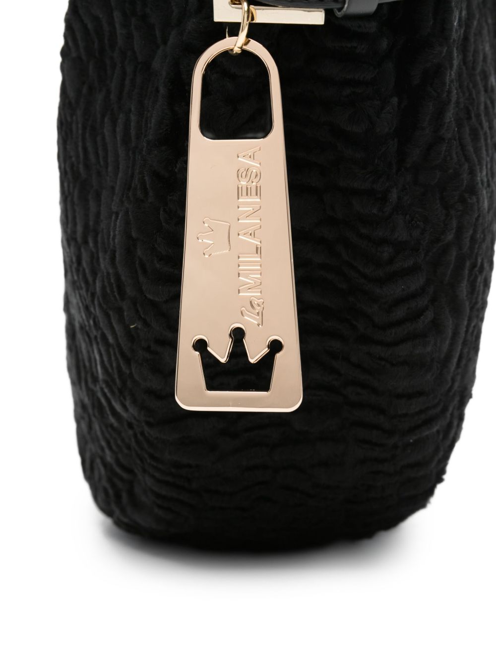 La Milanesa La Milanesa Textured buckle shoulder bag