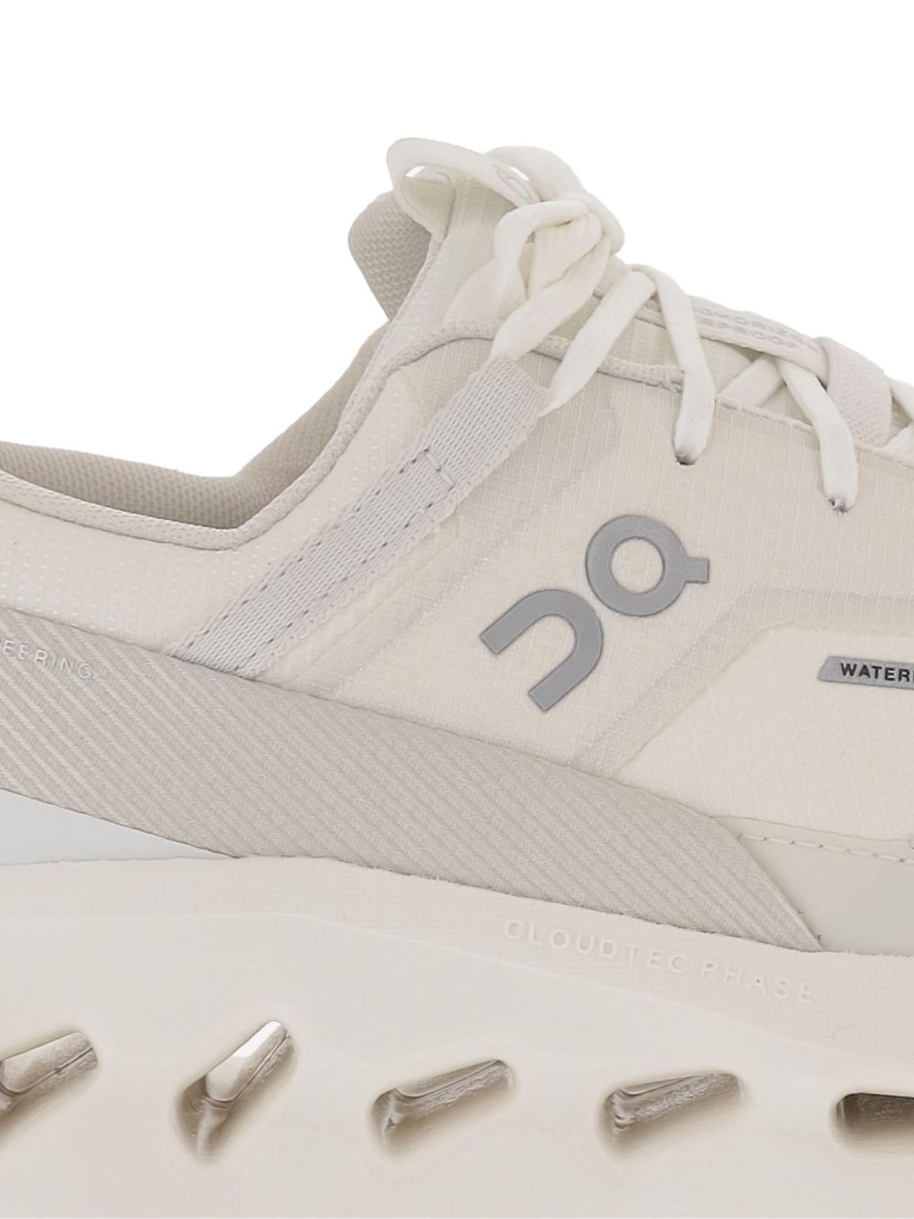 On ON Sneakers Ivory